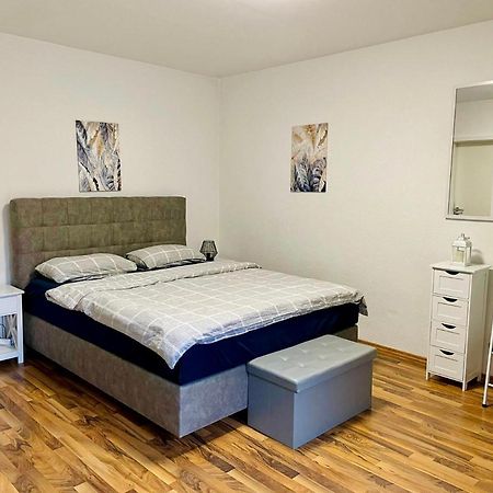 Easystay#1 Cozy Studio In Kliniknaehe, Mit Netflix,Kueche & Bad บาดเอินเฮาเซน ภายนอก รูปภาพ