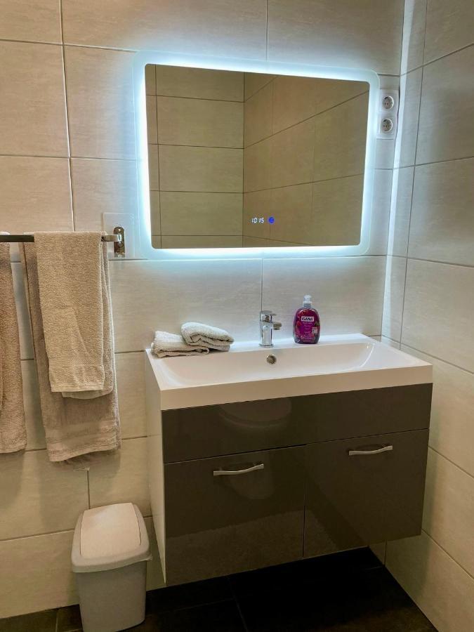 Easystay#1 Cozy Studio In Kliniknaehe, Mit Netflix,Kueche & Bad บาดเอินเฮาเซน ภายนอก รูปภาพ