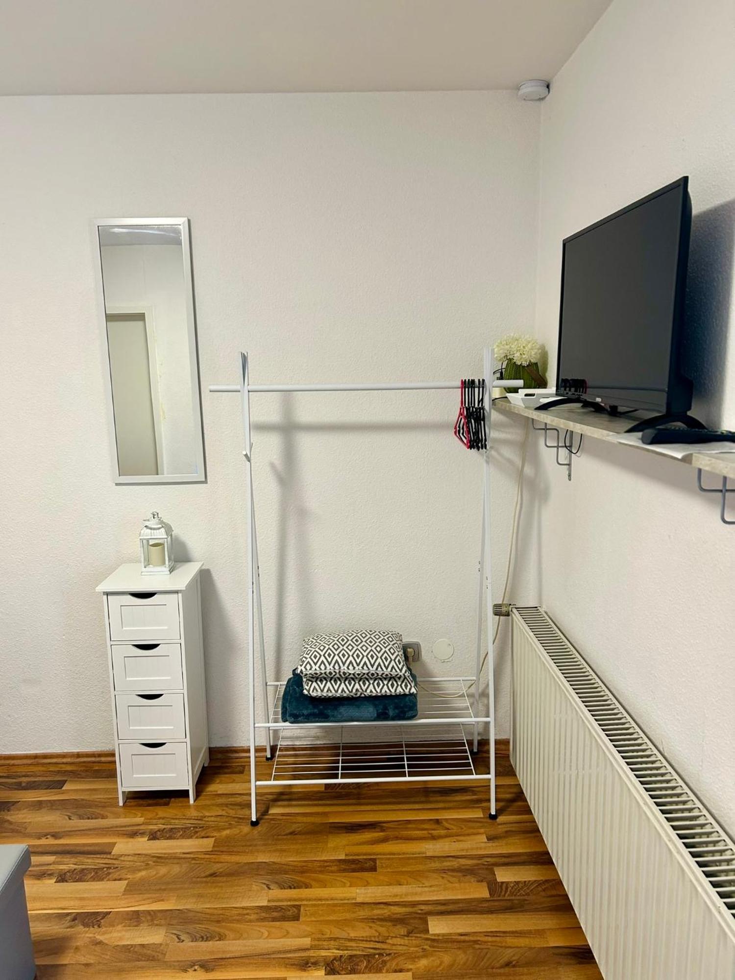 Easystay#1 Cozy Studio In Kliniknaehe, Mit Netflix,Kueche & Bad บาดเอินเฮาเซน ภายนอก รูปภาพ